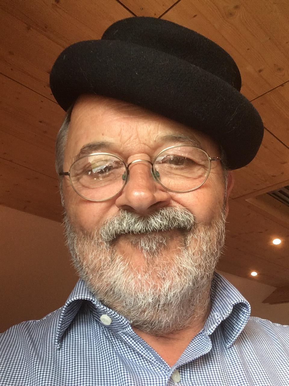 b7bce099-daa7-4a62-bc08-8d3d68d92f11